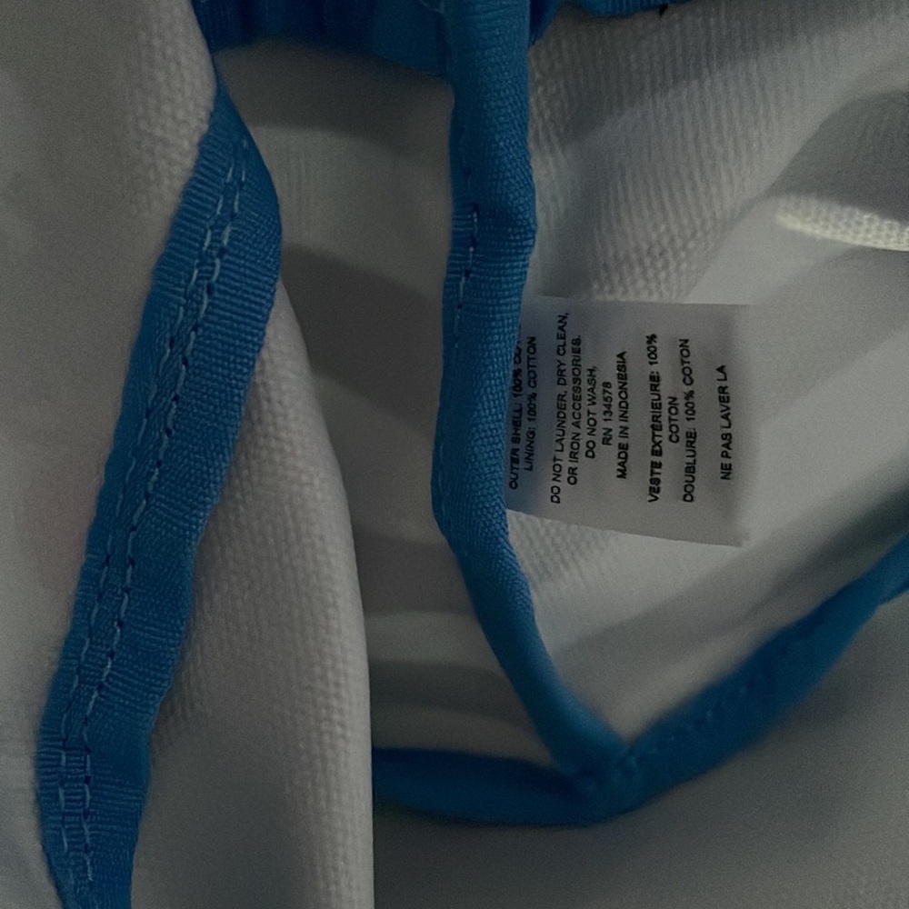 Vineyard Vines Blue White Floral Stripe Tote - Picture 6 of 6